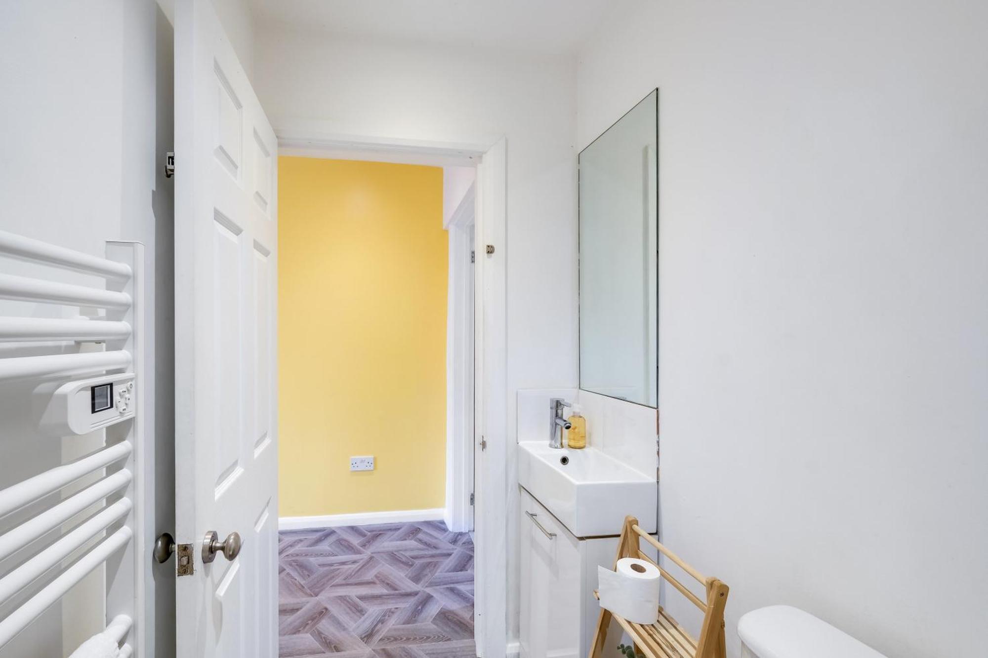 Kings House Apartment Hayes, West London Apt A Northolt (Greater London) Exterior foto